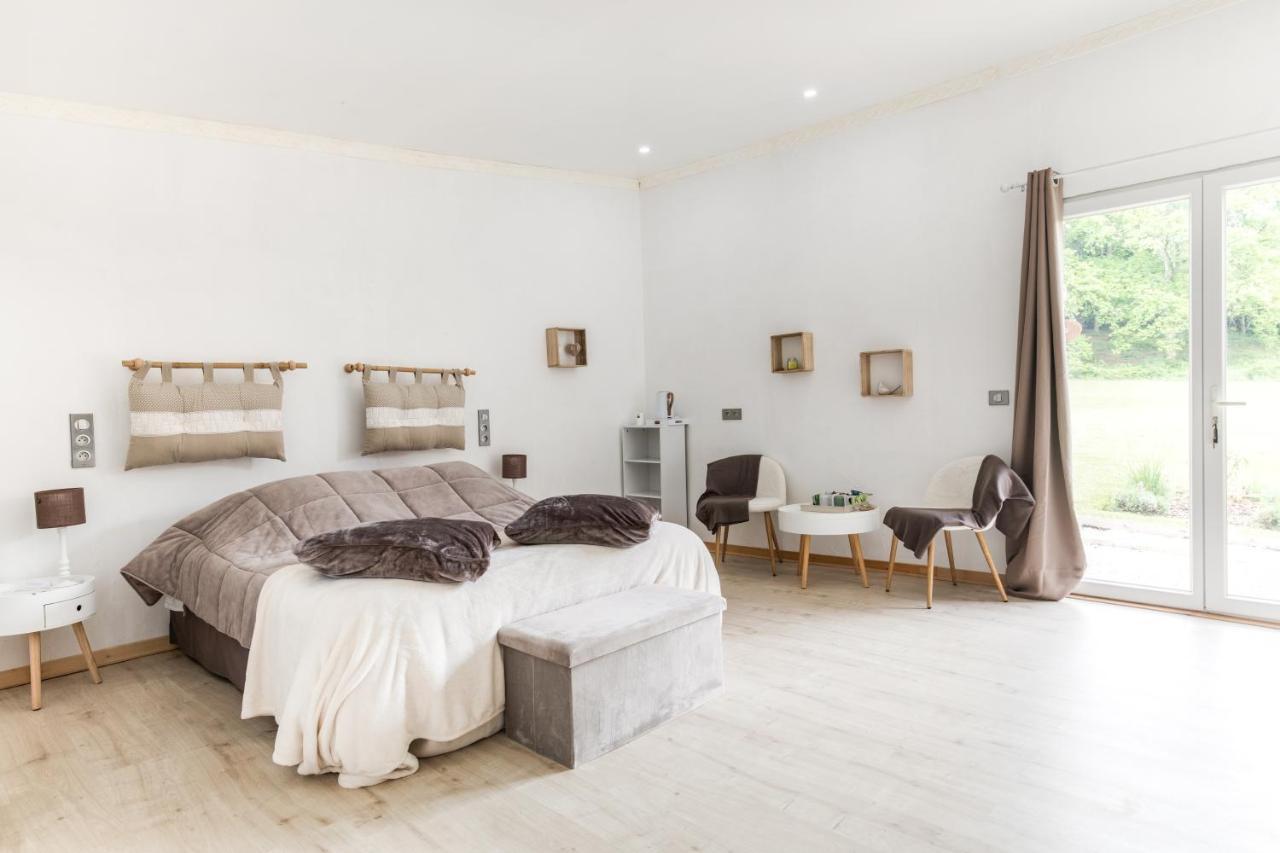 Bed and Breakfast Domaine Mon Doux Reve Террассон-Лавільдьє Екстер'єр фото